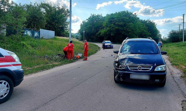 На Білоцерківщині внаслідок ДТП загинув скутерист (фото)