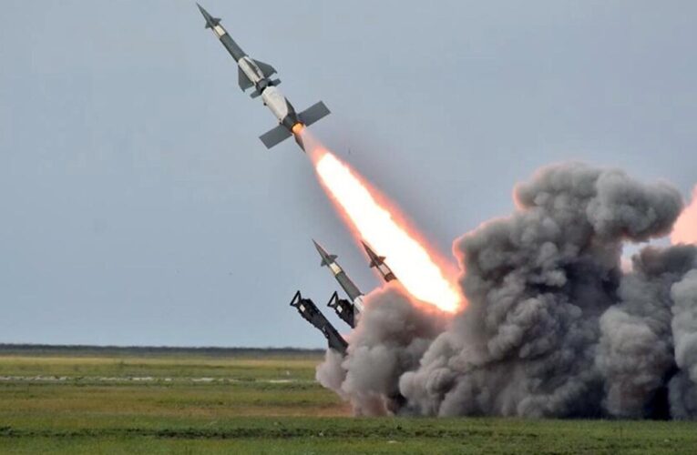 росіяни запустили близько 30 ракет по Житомирщині: що відомо