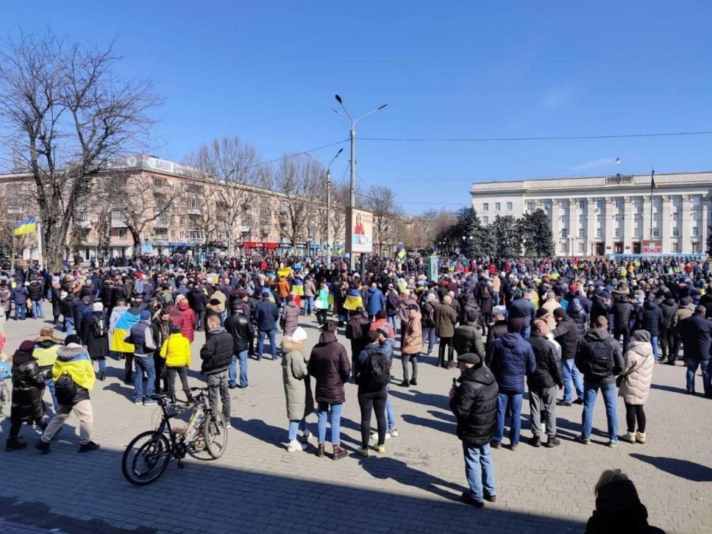 situacija na hersonshhini zagostrjuyetsja shhodnja viyihati mozhna lishe v krim 6691c1b