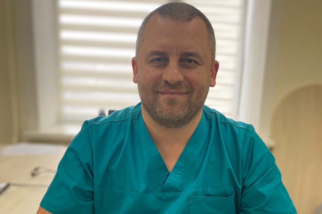 kolishnogo gendirektora oblasnoyi likarni vzjali pid vartu jogo pidozrjujut u privlasnenni karet shvidkoyi 648c732