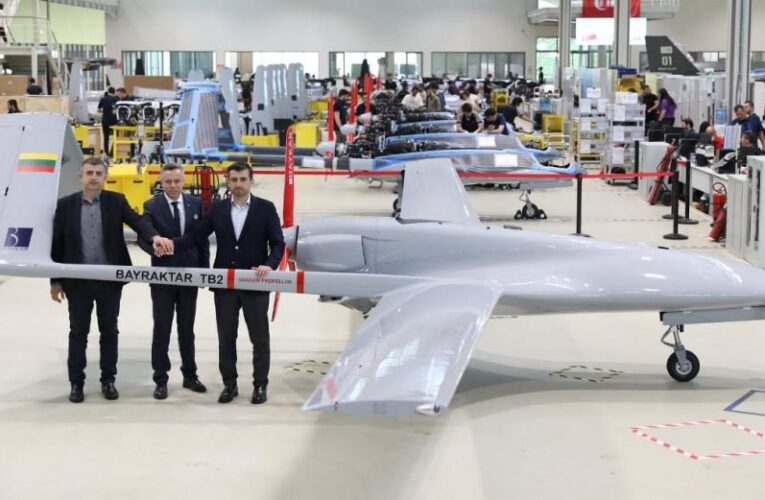 Литва відправила Байрактар в Україну, гроші на який збирала вся країна