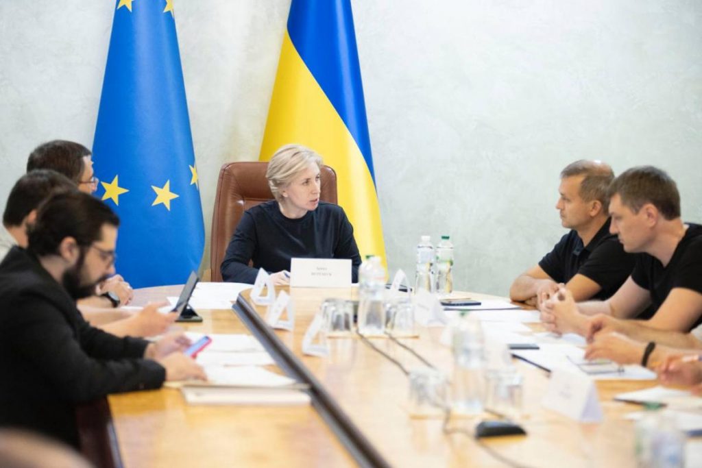 Переселенців не виселятимуть зі шкіл без надання альтернативного житла – Мінреінтеграції 11 pereselenciv ne viseljatimut zi shkil bez nadannja alternativnogo zhitla minreintegraciyi e6be227