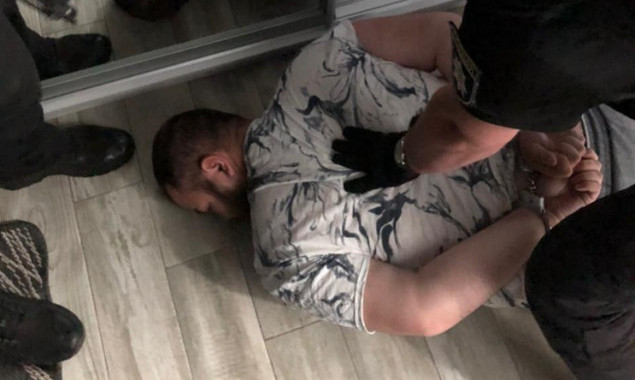 Правоохоронці затримали в Києві групу торговців зброєю