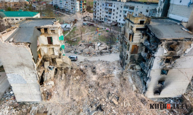 У Бородянці пошкоджено 32 багатоповерхівки, ще 8 – зруйновано вщент, – Кулеба