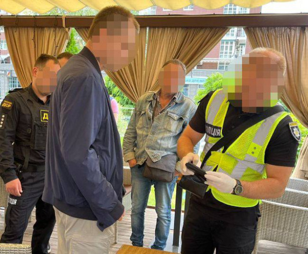 v kiyevi zatrimali eks nardepa na vimaganni 10 tis dollariv habara foto a985330