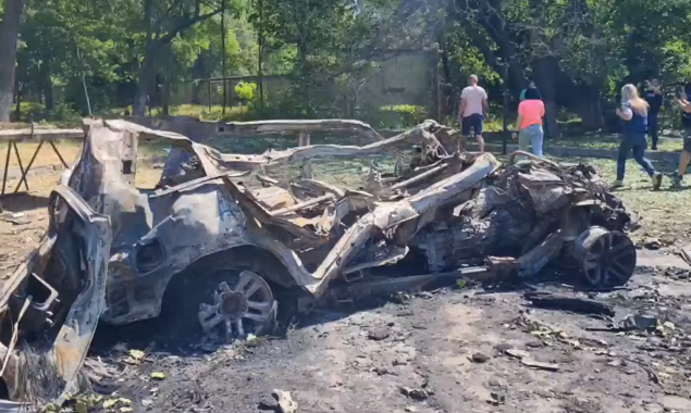 Внаслідок ракетного удару по центру Краматорська загинула одна людина, ще шестеро – поранені (відео)
