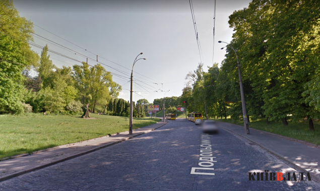 На Подільському узвозі у Києві до 20 жовтня частково обмежать проїзд автотранспорту