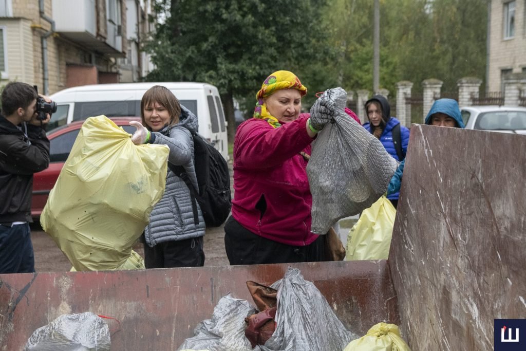 ochistili skveri ta kolishnju likarnju jak u chernivcjah proveli vsesvitnij den pribirannja foto 1c69b22