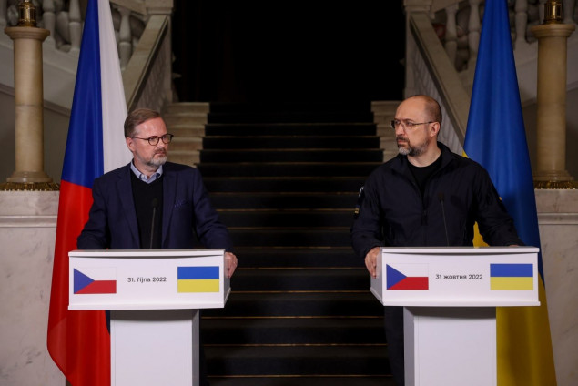 Сьогодні до Києва з візитом прибув прем'єр Чехії Фіала, підписано три документи про співробітництво