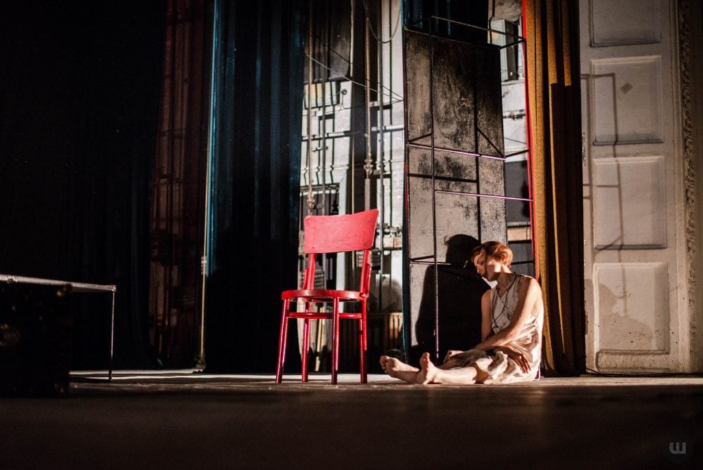 u chernivcjah pokazhut blagodijnu vistavu pro dolju zhinok pid chas vijni 104394f