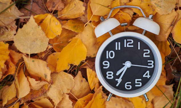 У ніч на 30 жовтня Україна переходить на зимовий час