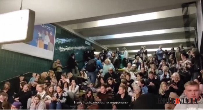 В Києві відновлено рух метрополітен – Кличко