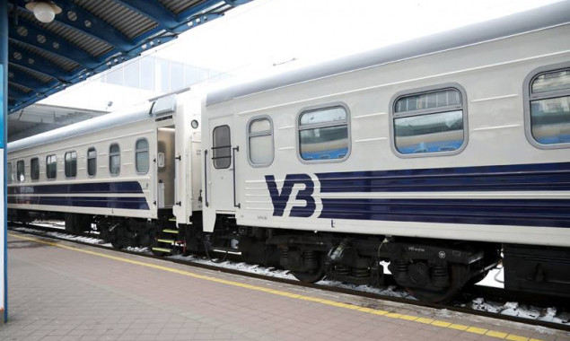 Затримується рух 20 пасажирських поїздів – УЗ