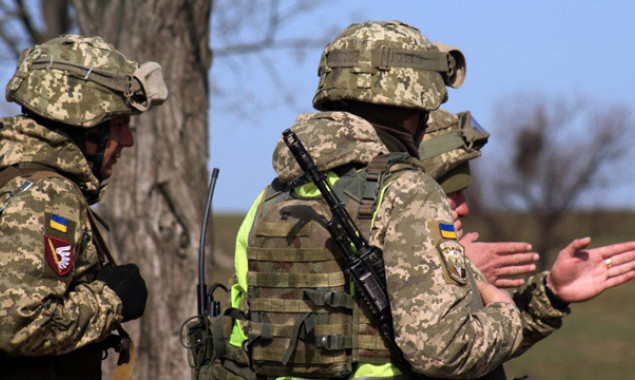 Бориспільська міськрада закупає понад тисячу камуфльованих курток та костюмів