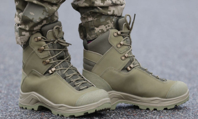 Пристолична сільрада закупає 550 пар зимових черевиків