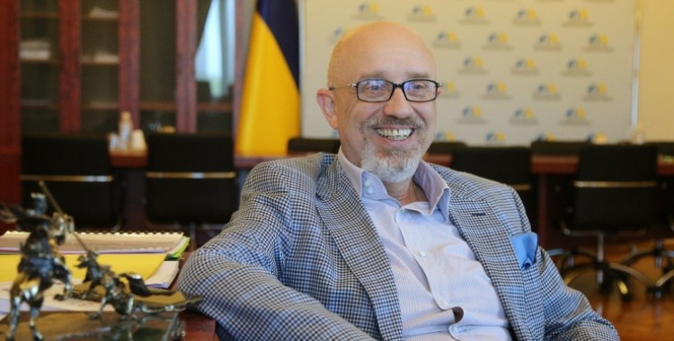 Україна готується мобілізувати 300 тисяч комарів: Резніков та ОК “Південь” затролили росіян