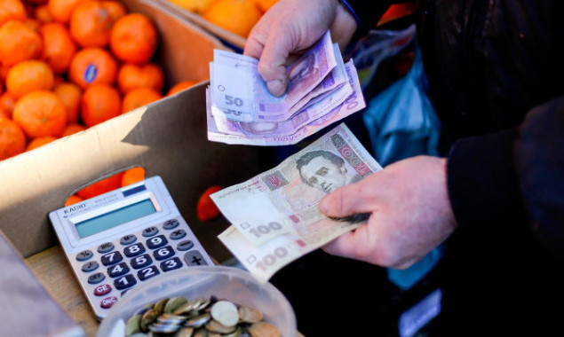 z 1 grudnja v ukrayini zbilshitsja prozhitkovij minimum do 2589 griven na odnu osobu 4b359d5