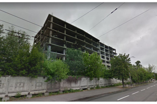 Владу Києва просять позбутися столичних довгобудів