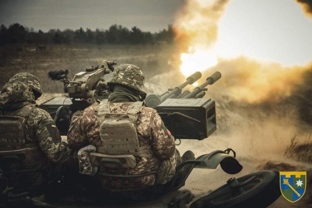 ЗСУ відбили атаки ворога у районі 15 населених пунктів та знищили ще 340 окупантів: головне за ніч 11 zsu vidbili ataki voroga u rajoni 15 naselenih punktiv ta znishhili shhe 340 okupantiv golovne za nich b782f64