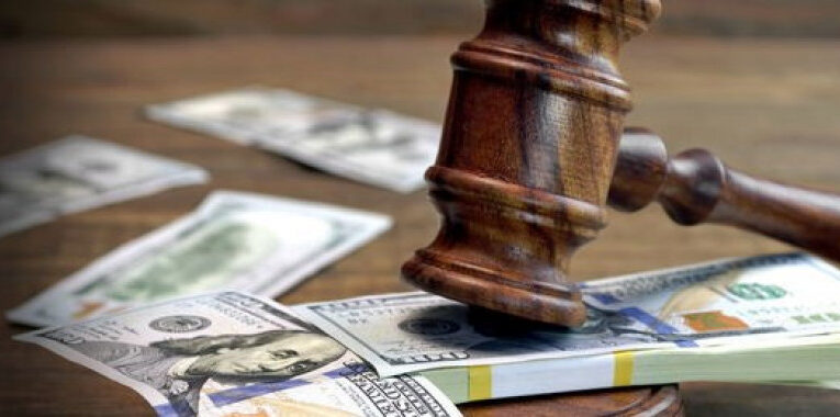 Французький суд випустив Жеваго під заставу в 1 млн євро