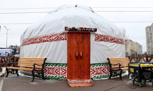 На Київщині у Бучі відкрили “юрту незламності” (фото)