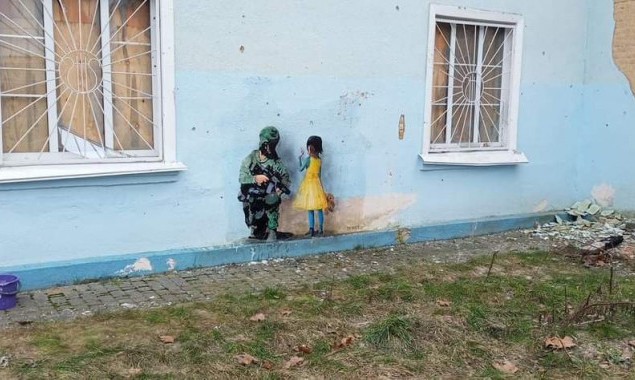 Нові графіті італійського художника TVboy помітили в Бучі та Ірпені