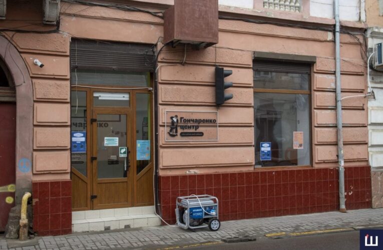 Зігрітися та попрацювати за ноутбуком: як у Чернівцях працює перший безплатний коворкінг