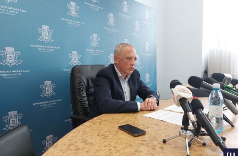 Користуються землею безкоштовно: міський голова Чернівців розповів, як підприємці використовують необліковані ділянки