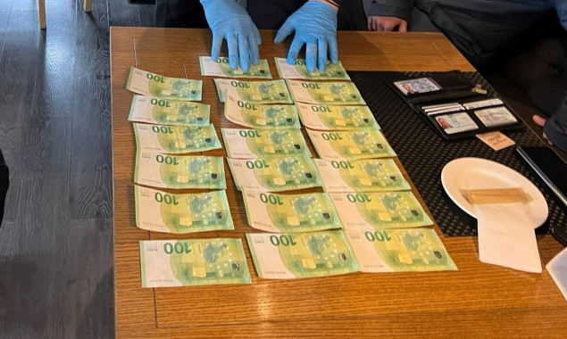 У Києві затримали зловмисника, який торгував доступами до баз даних громадян (фото)