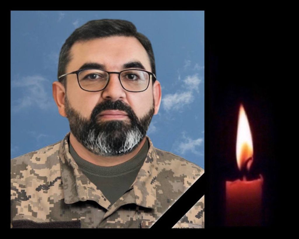 На Буковині прощалися зі шістьма військовими, що загинули на війні з росією 11 na bukovini proshhalisja zi shistma vijskovimi shho zaginuli na vijni z rosiyeju e18effe