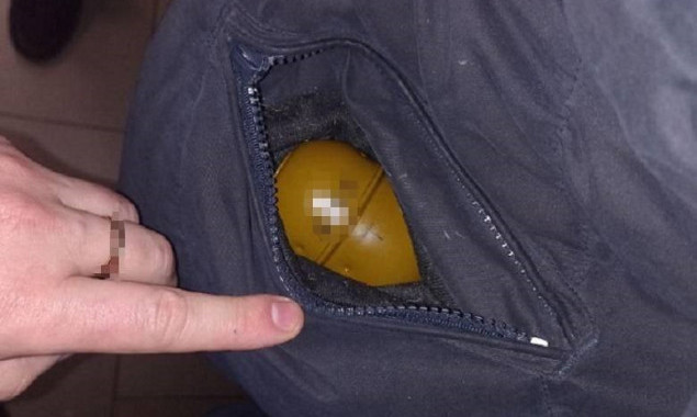 На станції столичного метро &ldquo;Теремки&rdquo; затримали пасажира з гранатою