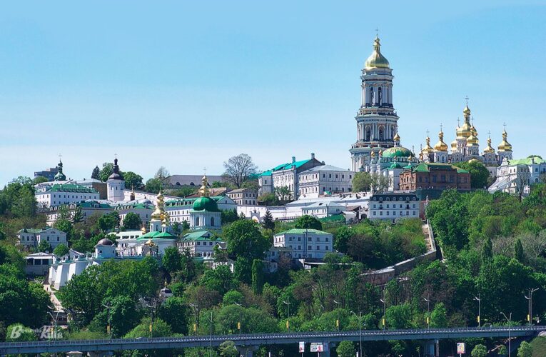 Українська православна церква московського патріархату вирішила не залишати Лавру