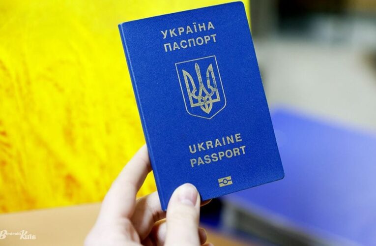 З 31 березня українці зможуть оформлювати паспорти у Берліні поза посольством