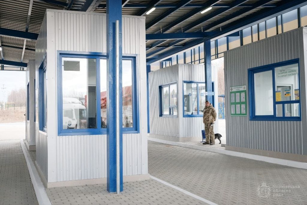 На Буковині у трьох пунктах пропуску з’явився безплатний Wi-Fi 11 na bukovini u troh punktah propusku zjavivsja bezplatnij wi fi b096827