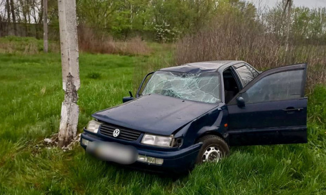 У Баришівській громаді водій напідпитку збив пішохода та врізався в електроопору