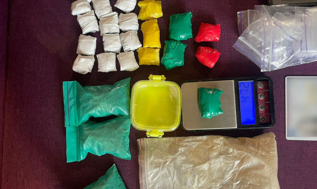 У Броварах викрили канал збуту наркотиків з щомісячним доходом у  понад 200 тисяч гривень