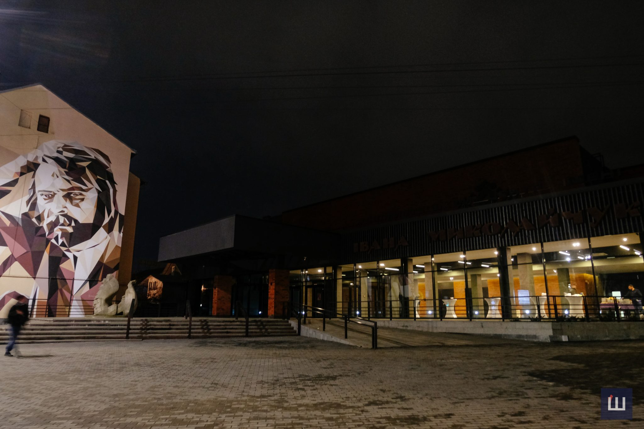 u centri mikolajchuka u chernivcjah vidbudetsja vistavka maljunkiv ditej z invalidnistju ta vpo 2adbd9a
