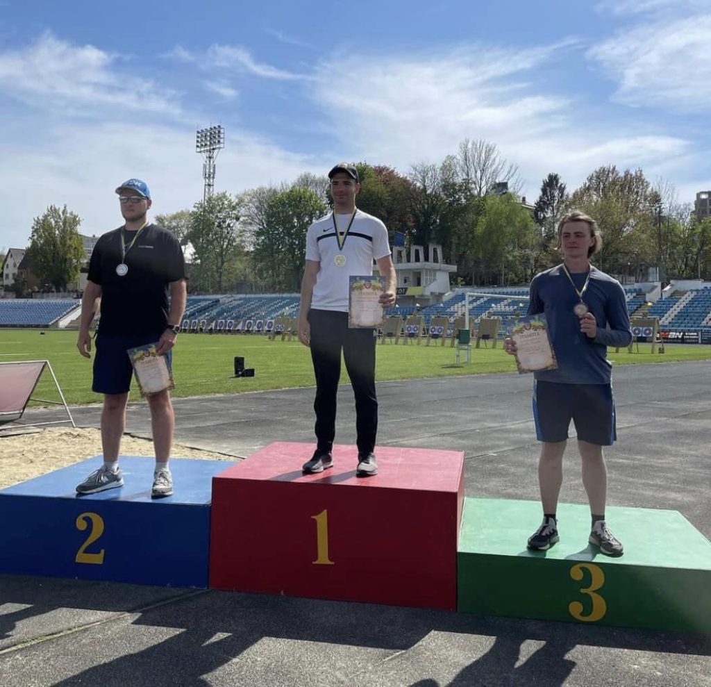 Чернівчанин переміг на чемпіонаті України зі стрільби з лука 11 chernivchanin peremig na chempionati ukrayini zi strilbi z luka 291cf04
