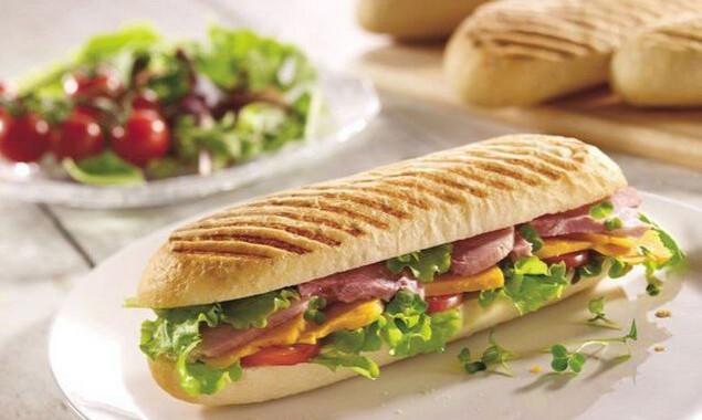 Для студентів академії СБУ готуються закупити бургери, сендвічі і багети з бужениною