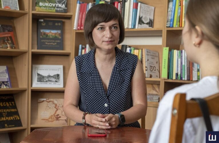 «Книга зникла з інформаційного простору»: Лілія Шутяк про роботу рецензента, улюблені твори та реалії книголюбів