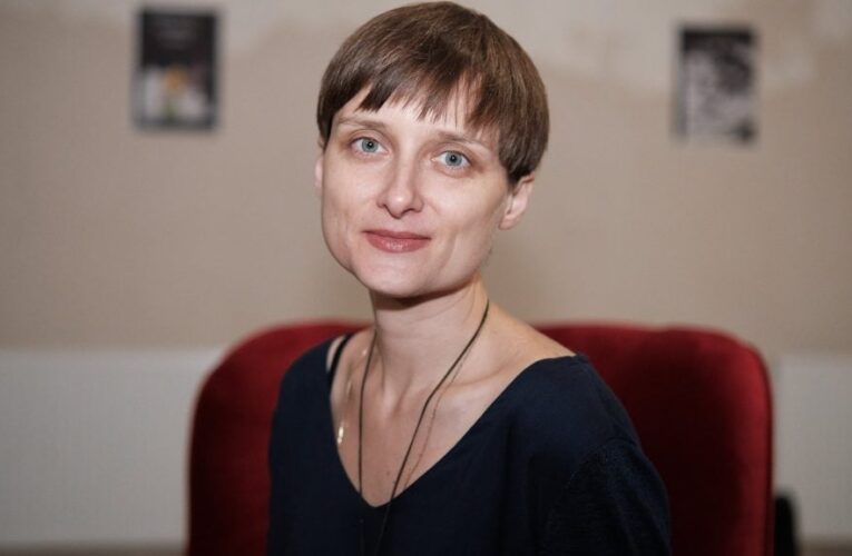 «Книги все одно читають – змінюється лише їхній формат»: інтерв’ю з літературознавицею Інгою Кейван