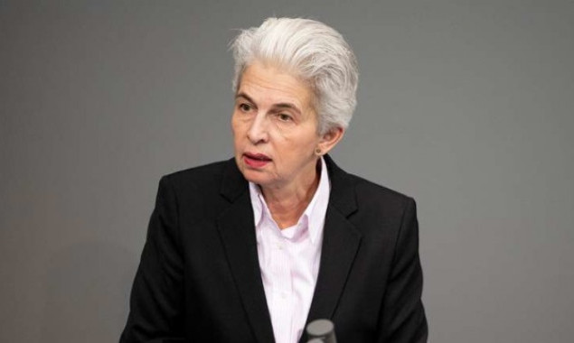 Німеччина вирішує питання боєприпасів одночасно для України та НАТО – голова комітету Бундестагу з оборони