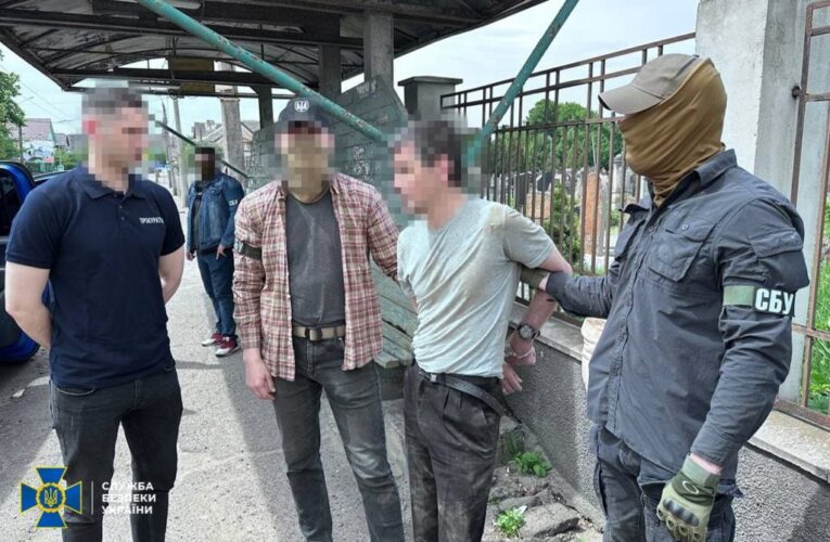 Шпигував за підрозділами ЗСУ, прикордонниками та СБУ: у Чернівцях затримали російського агента