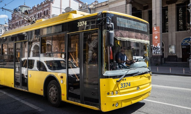 У центрі столиці будівельні роботи змінили маршрут тролейбусів №3 та №9-К (схеми)