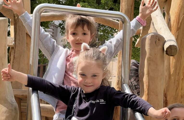 У Чернівцях відкрили дитячий інклюзивний майданчик