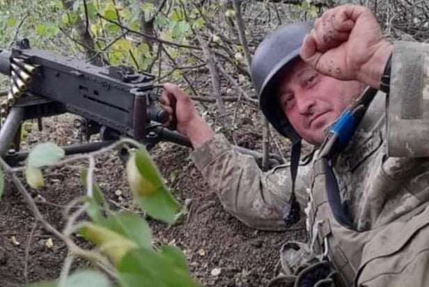 У ліцеї на Буковині встановили меморіальну дошку на честь загиблого військового