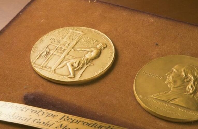 Українські журналісти здобули Пулітцерівську премію за світлини з Маріуполя