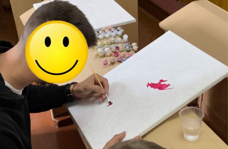 В обласній лікарні Чернівців на базі підрозділу реабілітації проводять заняття з арттерапії