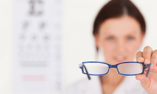 Мешканці Гостомельської громади можуть отримати безкоштовні окуляри