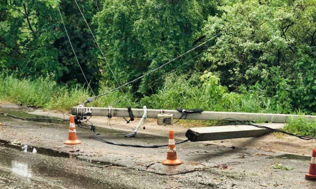 На Київщині через негоду без світла залишаються 16 тисяч будинків